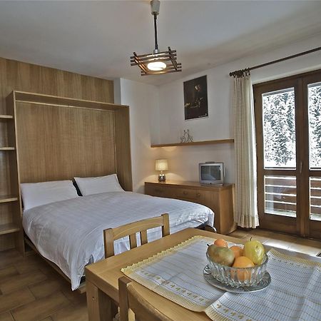 Residence Raffaella Santa Caterina Valfurva Szoba fotó