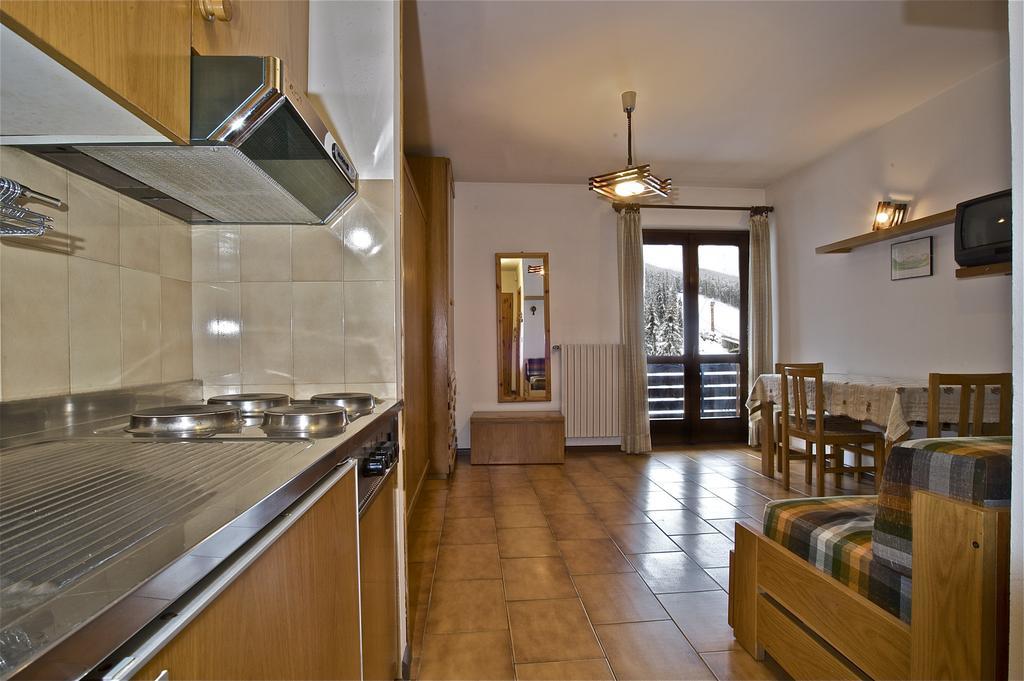 Residence Raffaella Santa Caterina Valfurva Szoba fotó